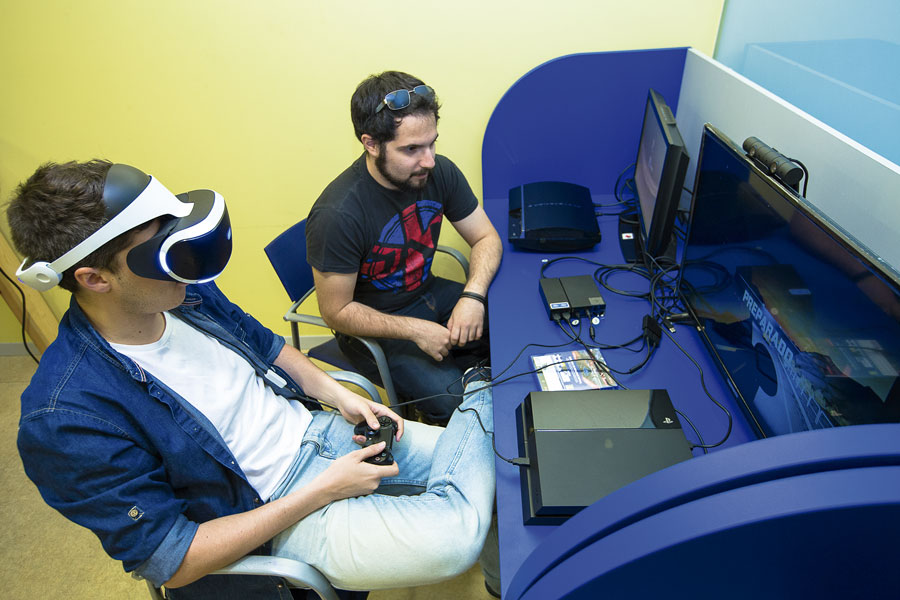 Adrián y Lucas: promesas del mundo de los videojuegos