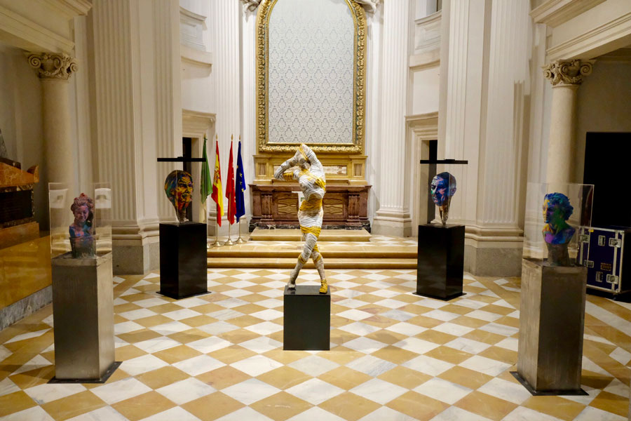 Las esculturas de Víctor Ochoa toman el Palacio