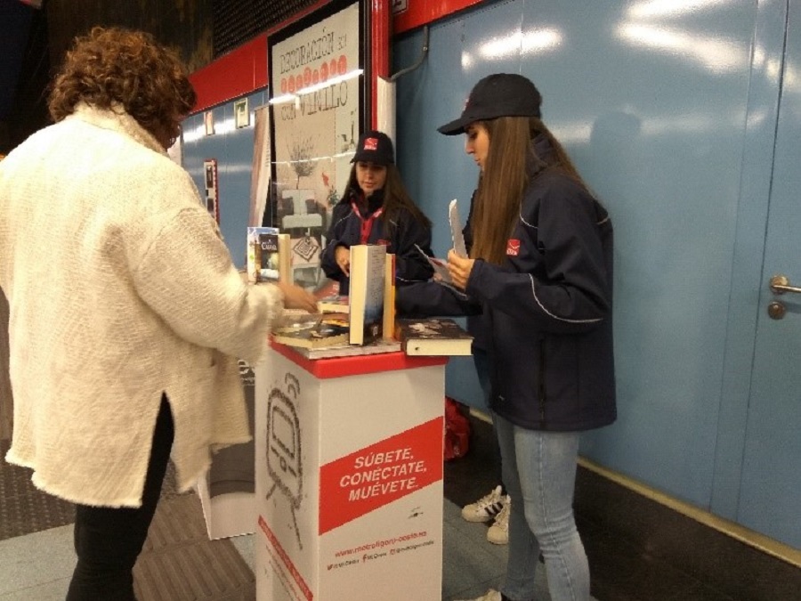 Metro Ligero recoge libros usados para regalar.