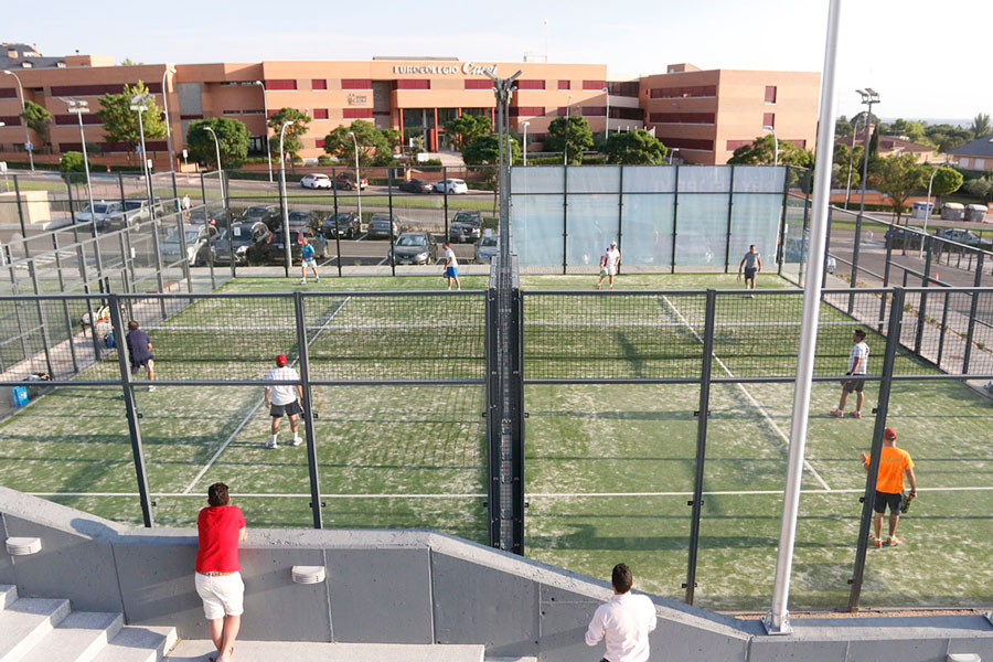 Abierto el proceso de inscripción para los cursos intensivos de tenis y pádel.
