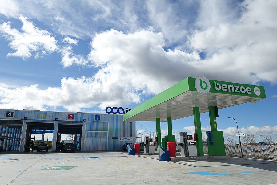 Gasolinera en Ventorro del Cano.
