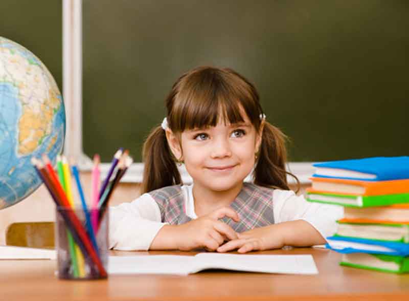 Ya se abonan las becas escolares de Boadilla