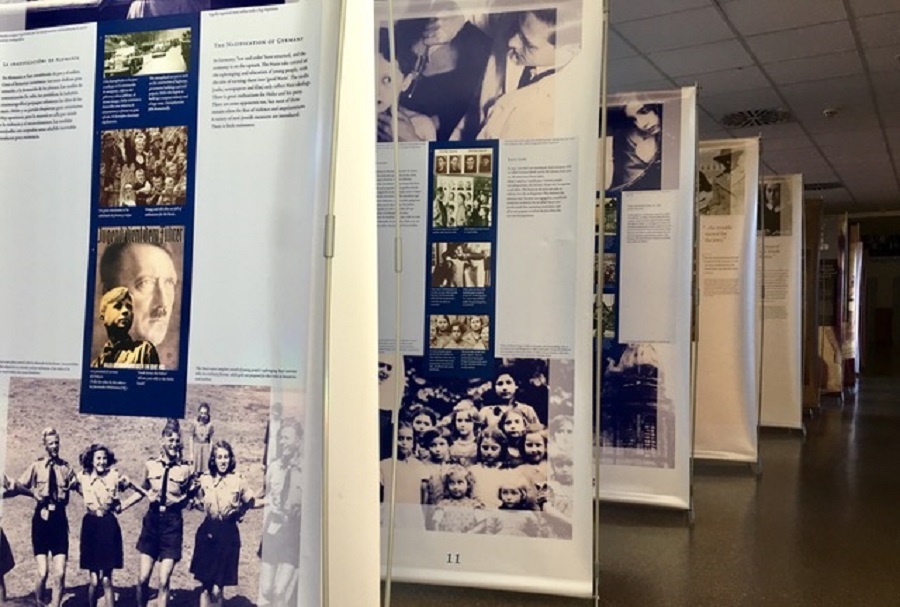 La gira mundial Ana Frank, en el colegio Hélade.