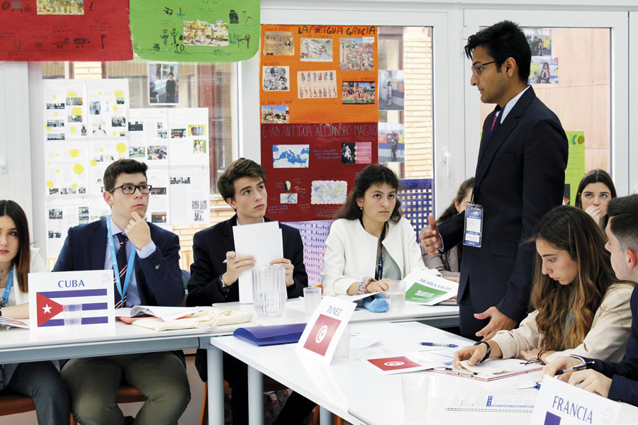 UNESMUN: Más de 200 alumnos dialogan sobre paz, derechos humanos...