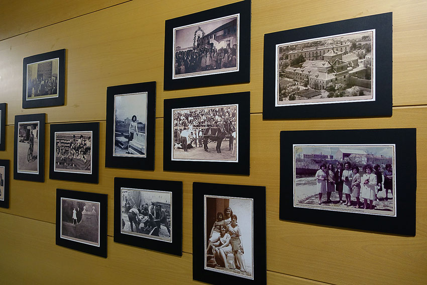 Exposición de fotografías de Boadilla antiguas organizada por la Asociación de Mayores de Boadilla del Monte.