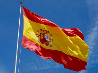 El PP repite el reparto de banderas de España.