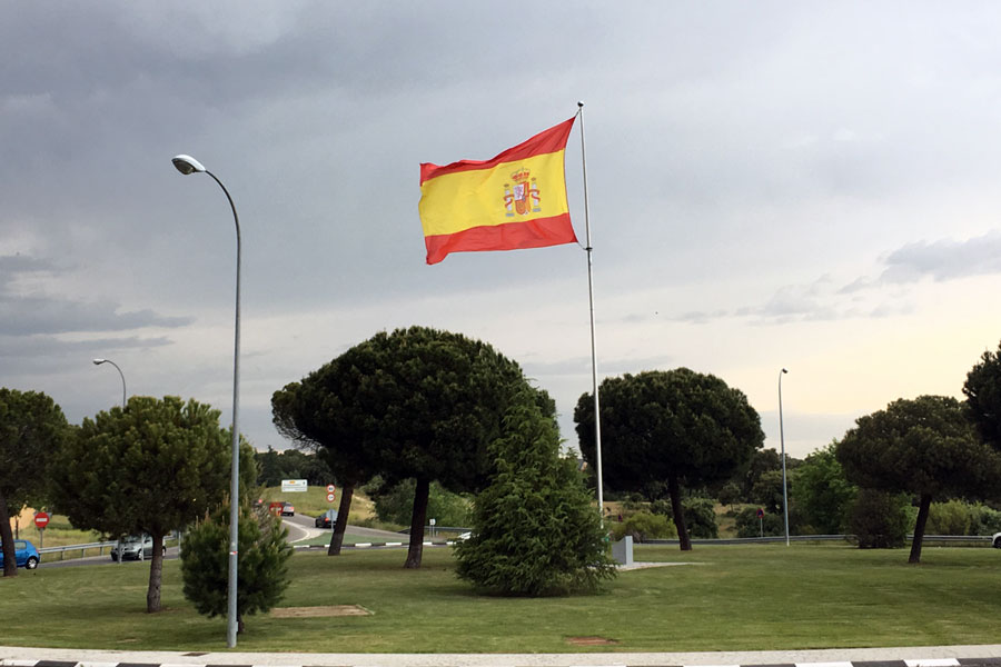 El PP quiere que Boadilla se llene de banderas de España