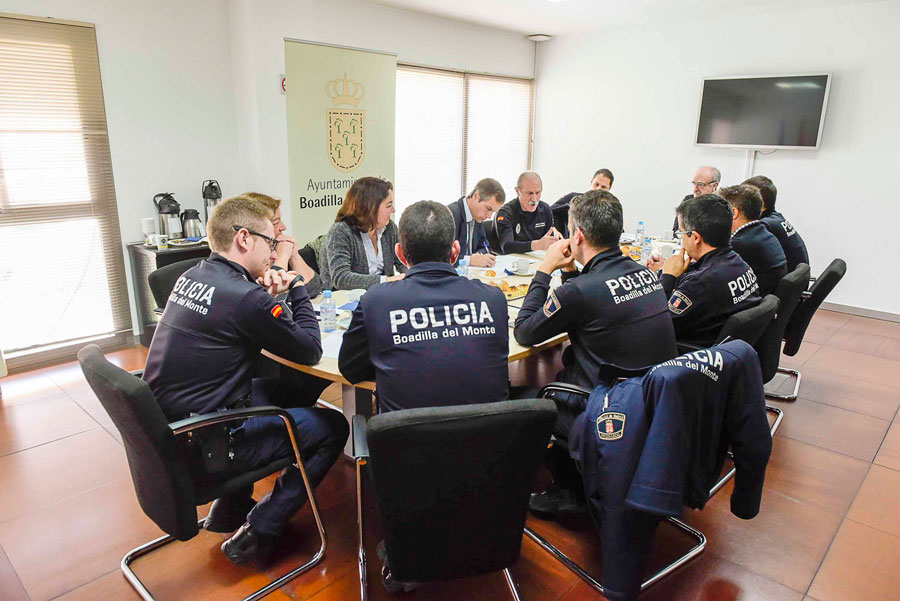 Trece plazas más de Policía Municipal.