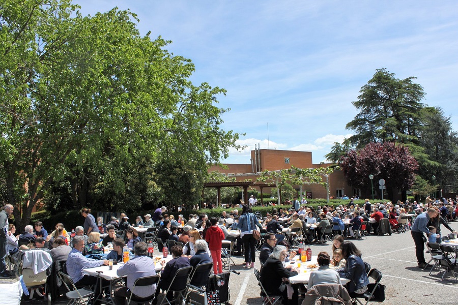 Fiesta de las familias en la residencia Virgen del Pilar.