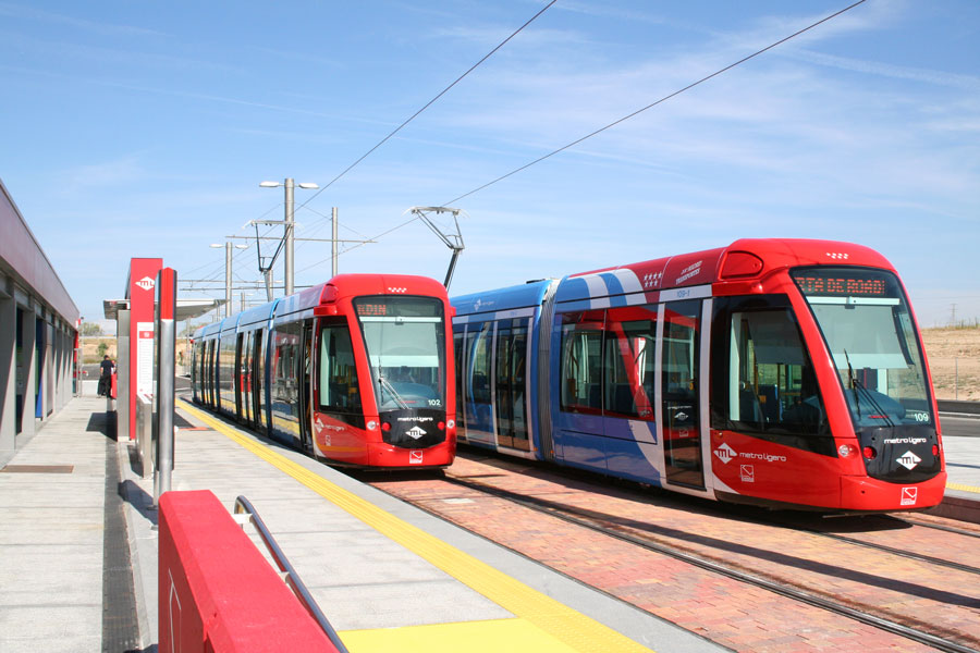 Cargadores para todos en el metro ligero