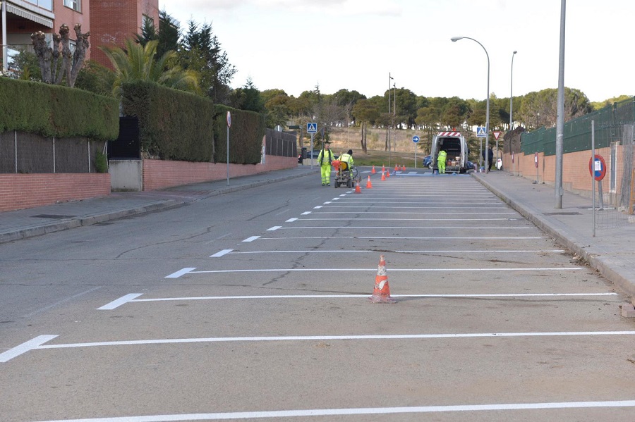 Más estacionamientos en Miguel Hernández.