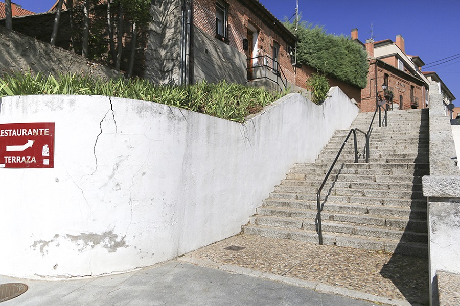 Nuevo muro de contención y mejor acceso para la calle Buenavista.