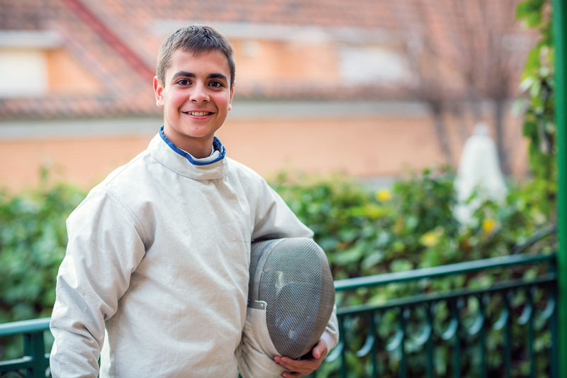 Guillermo González Aguilera, joven especialista de esgrima.