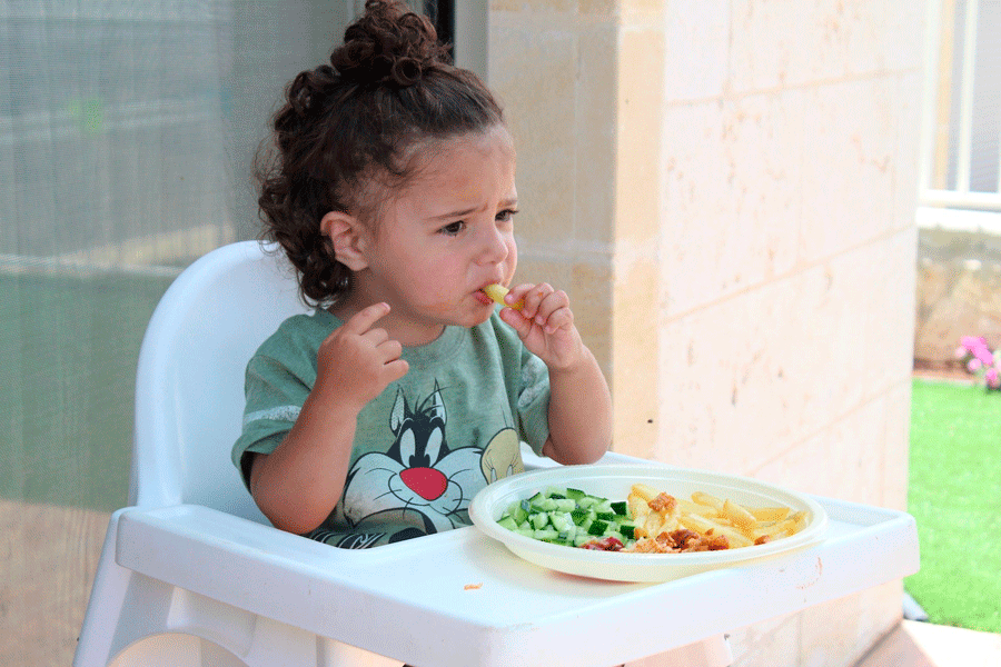 Menú diario para los niños con beca de comedor por Renta Mínima de Inserción