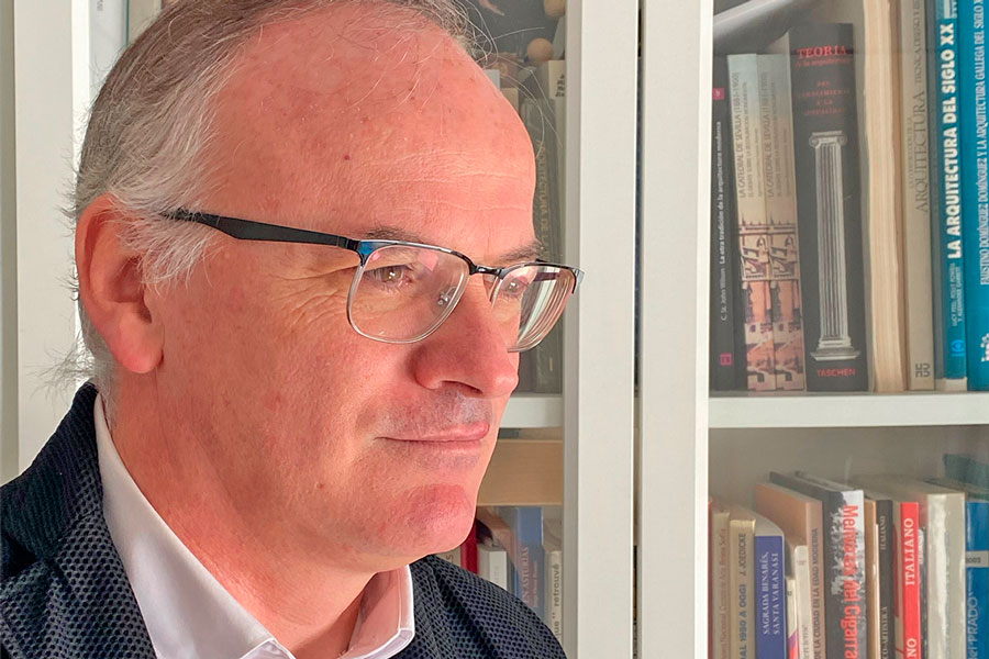 Ignacio González-Varas, premiado por su novela sobre el infante don Luis Ignacio González-Varas, premiado por su novela sobre el infante don Luis