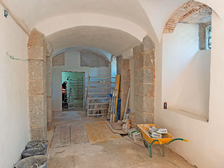 Continúan las obras de mejora en el ala este del palacio de Boadilla del Monte