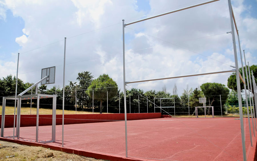 Nueva pista polideportiva que el Ayuntamiento de Boadilla está habilitando en El Pastel 