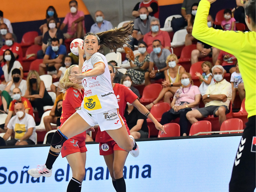 Jenni Gutiérrez, guerrera del balonmano femenino