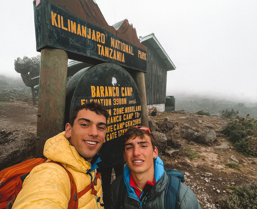 Nueva aventura del escalador de Boadilla del Monte, Álex González, en África