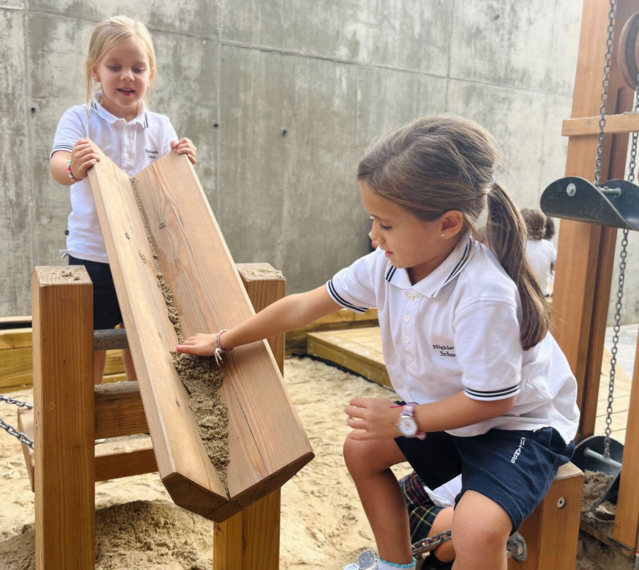 Highlands School Los Fresnos estrena su nuevo patio infantil