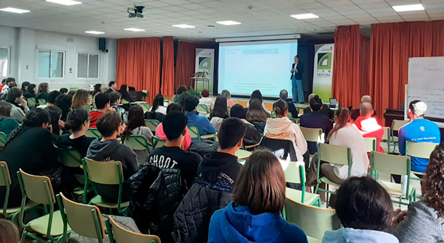 Los alumnos del Bachillerato de Excelencia del IES Arquitecto Ventura Rodríguez de Boadilla del Monte presentan sus trabajos de investigación