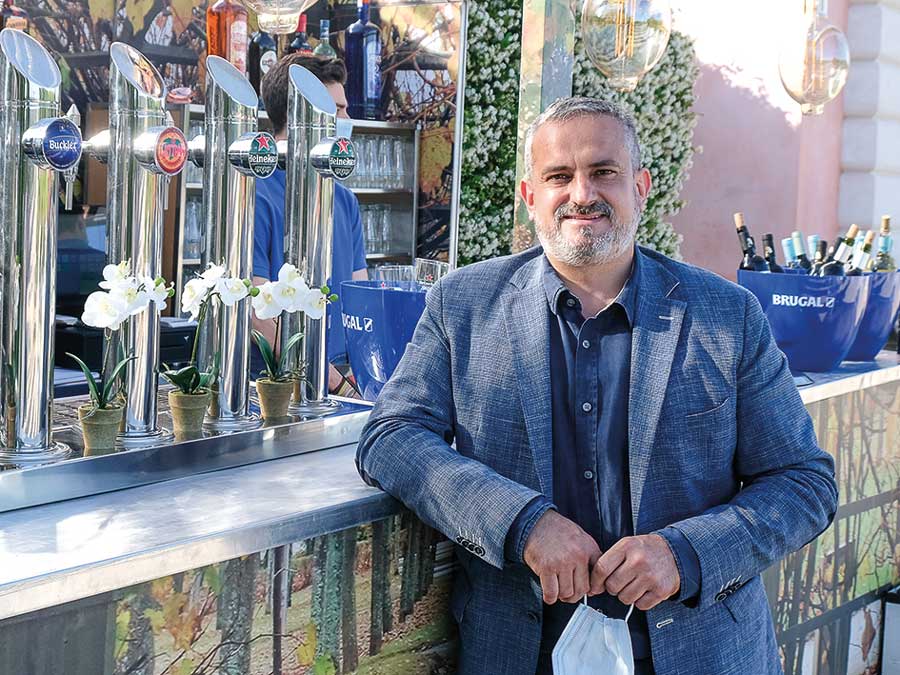 Fernando Camino dirige el restaurante El Acebo de Boadilla y La Terraza del Palacio.