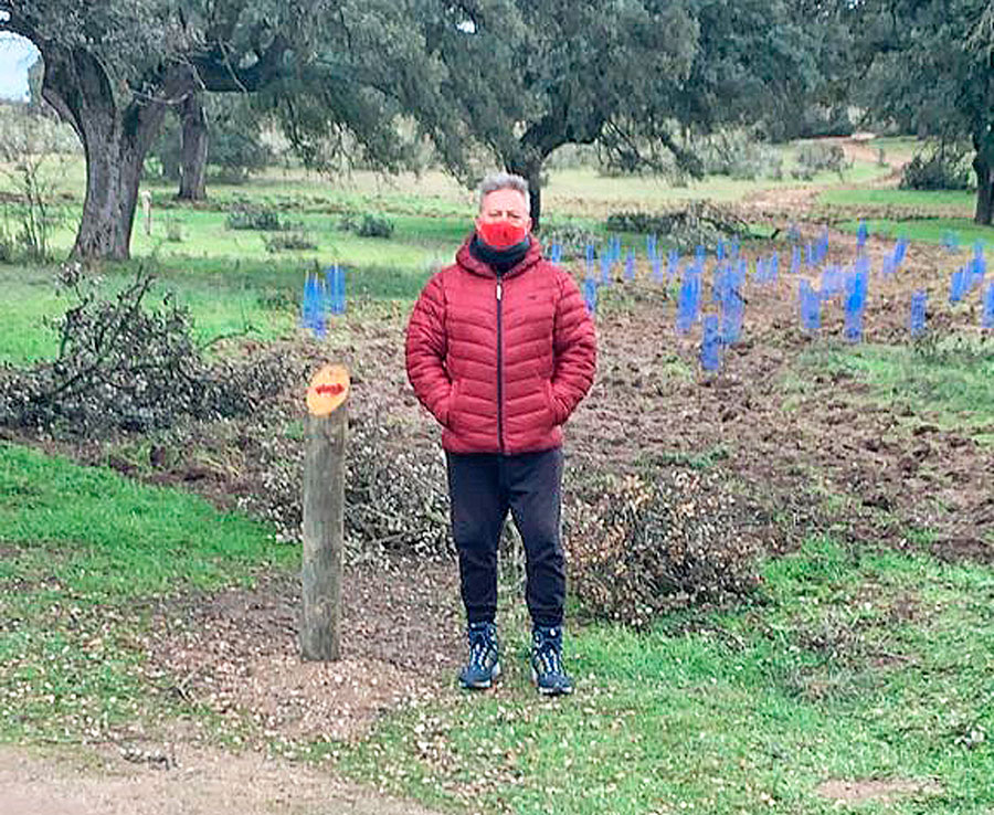 Alfonso Castillo, portavoz del Grupo Municipal Socialista en el Ayuntamiento de Boadilla del Monte durante su visita al monte