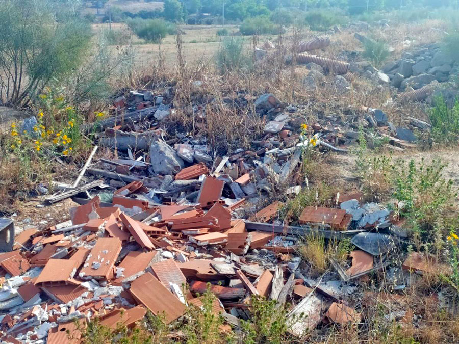 El PSOE Boadilla denuncia el vertido de escombros en un espacio natural