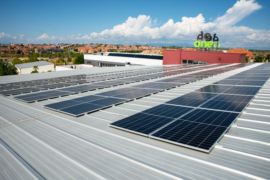 BeOne Boadilla del Monte instala en su tejado 220 paneles fotovoltaicos