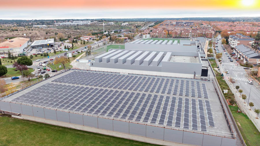 Finalizada la instalación de placas solares en el polideportivo Condesa de Chinchón de Boadilla del Monte