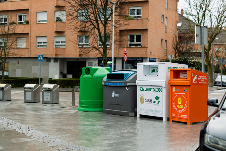 Boadilla del Monte cuenta con 40 nuevos contenedores para ropa y calzado usados