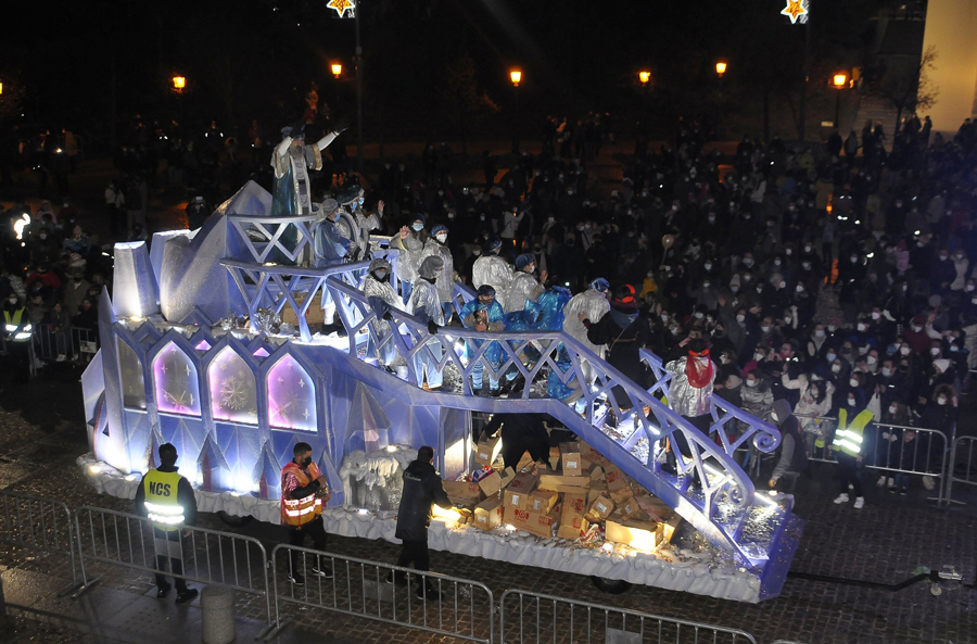 Diez carrozas acompañarán a los Reyes Magos en la cabalgata de Boadilla del Monte