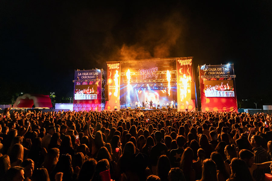 Más de 9.000 personas asistieron a la sexta edición del Suavefest, organizado por la influencer María Pombo, y en el que la sorpresa de la noche fue la actuación de Taburete