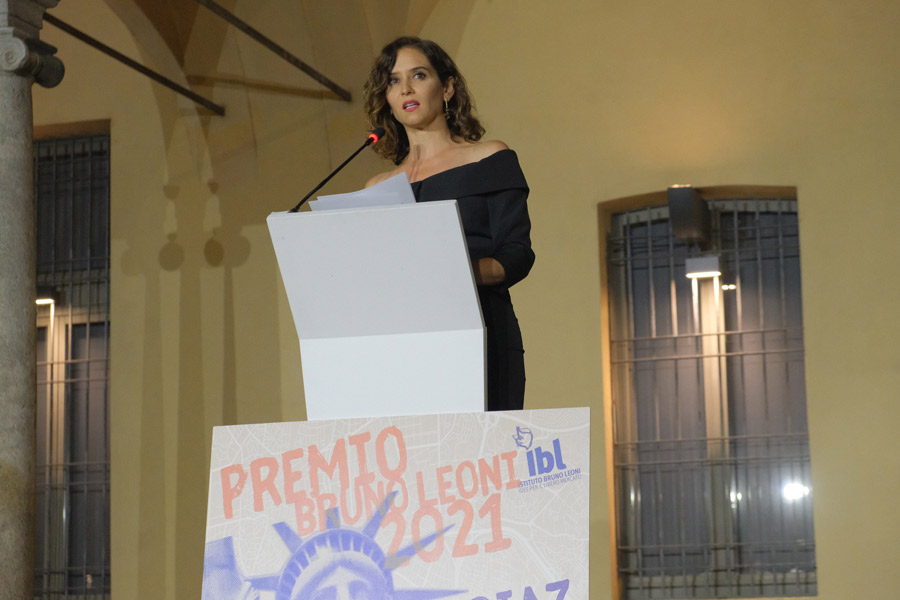 Isabel Díaz Ayuso da un discurso de agradecimiento en Milán