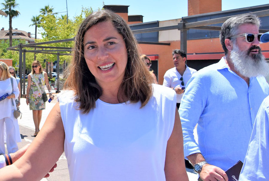 Ana Millán, vicesecretaria de Organización y Territorial del PP de Madrid, durante su visita a Boadilla del Monte el pasado domingo
