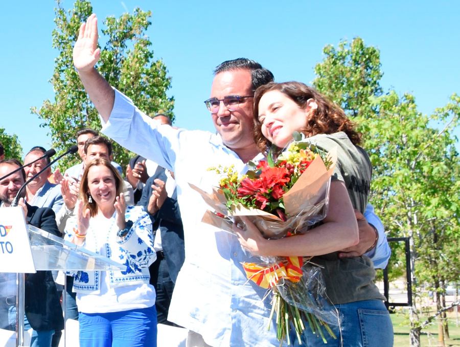 Isabel Díaz Ayuso presenta en Boadilla del Monte a los candidatos de la zona oeste a las elecciones del 28 de mayo