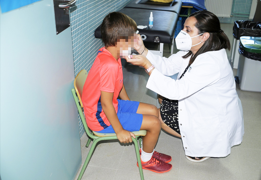 Servicio de enfermería en los colegios públicos toda la jornada