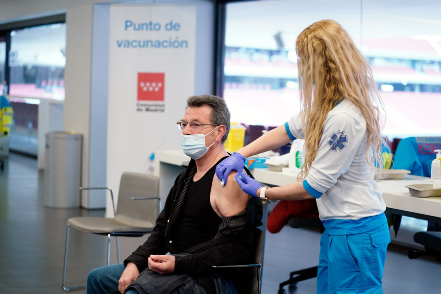 La Comunidad de Madrid amplía la autocita para la vacuna contra el covid.