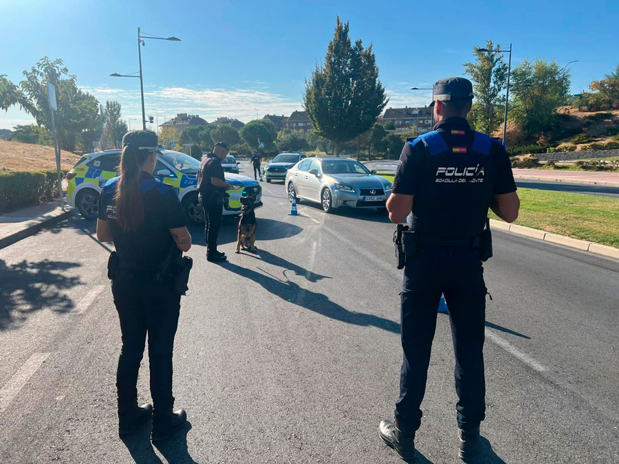 Policía Local de Boadilla del Monte se suma al dispositivo de la Guardia Civil contra el robo en viviendas Policía Local de Boadilla del Monte se suma al dispositivo de la Guardia Civil contra el robo en viviendas