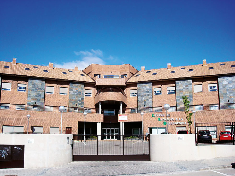 La Comunidad de Madrid asume la gestión de la residencia de mayores Sergesa en Boadilla del Monte