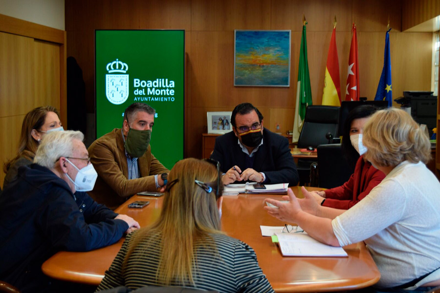 Recogida de material y comida para Ucrania en Boadilla del Monte