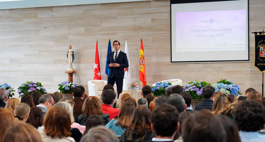 Mario Alonso Puig participa en la X Conferencia 'Family First' de los colegios Regnum Christi