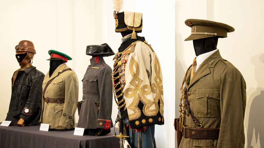Exposición Trajes Militares Españoles de los siglos XIX y XX