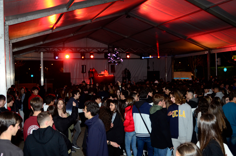 10 de febrero, carpa joven por carnaval en Boadilla del Monte