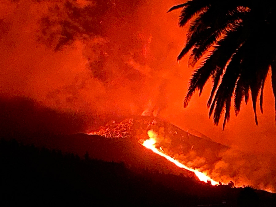 María y Felipe, dos vecinos de Boadilla testigos del volcán de La Palma