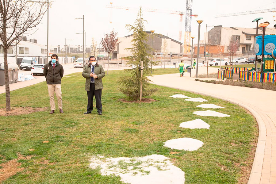 El Ayuntamiento de Boadilla del Monte regenera las praderas de los parques