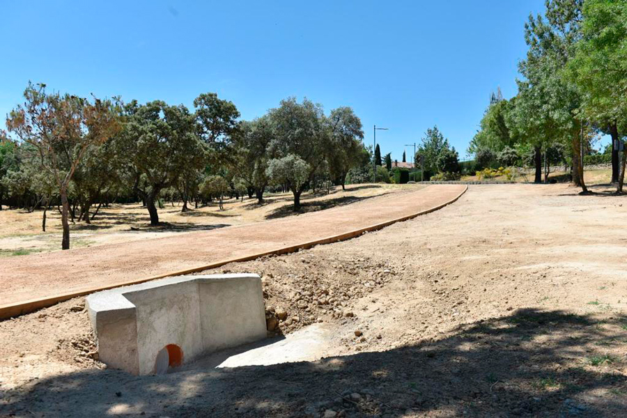 Acondicionada la senda que une la avenida Montepríncipe y el paseo de los Sauces en Boadilla del Monte