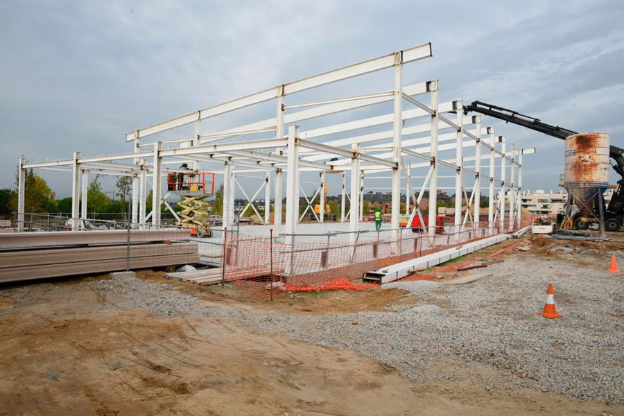 Continúan las obras en el gimnasio del IES Isabel La Católica de Boadilla del Monte