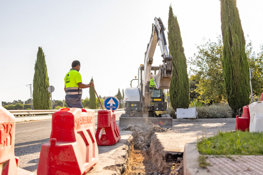 Nueva iluminación en la carretera del cementerio de Boadilla del Monte Nueva iluminación en la carretera del cementerio de Boadilla del Monte