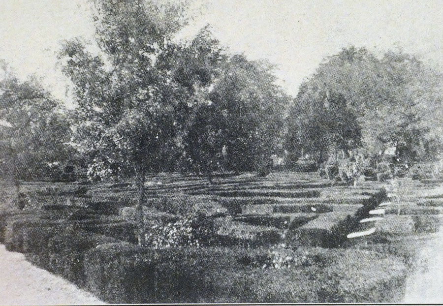 El jardín del palacio en 1930 El jardín del palacio en 1930